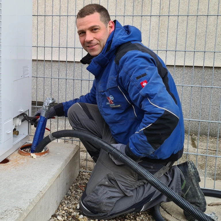 Installateur Luftwärmepumpe